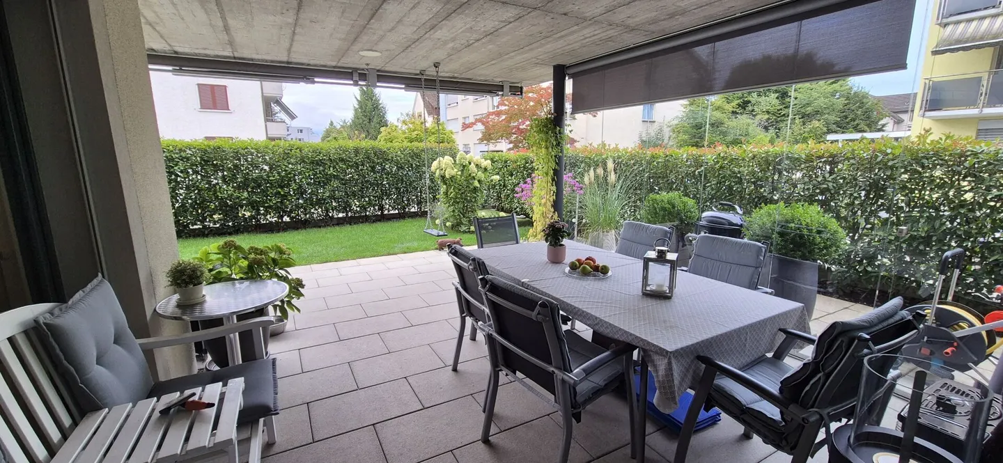 Attractive 3 ½ room apartment on the ground floor, high standard - Photo 2 of 2
