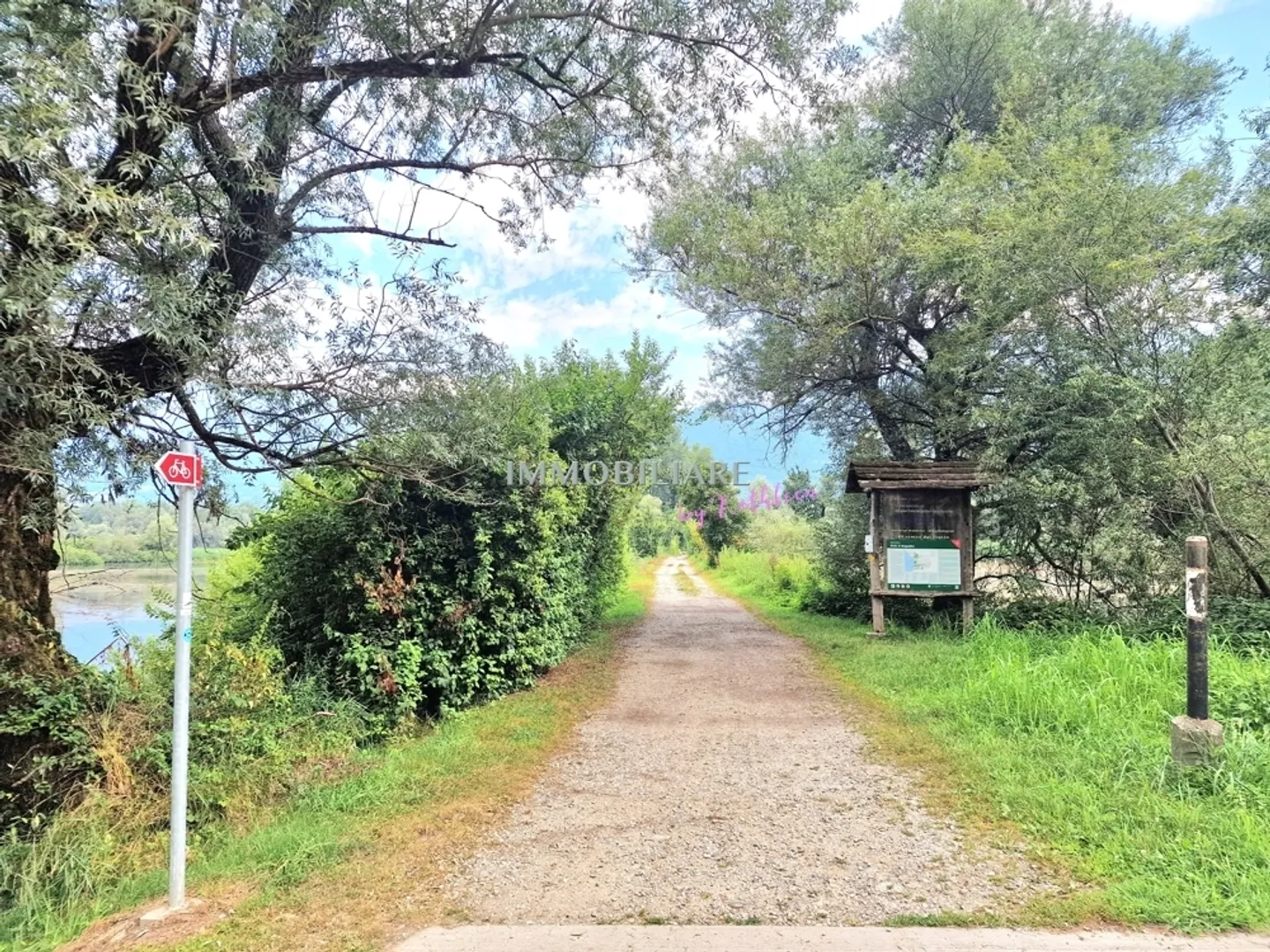 Appartamento per vacanze ristrutturato con grande terrazza in casa ticinese - Foto 8 di 10