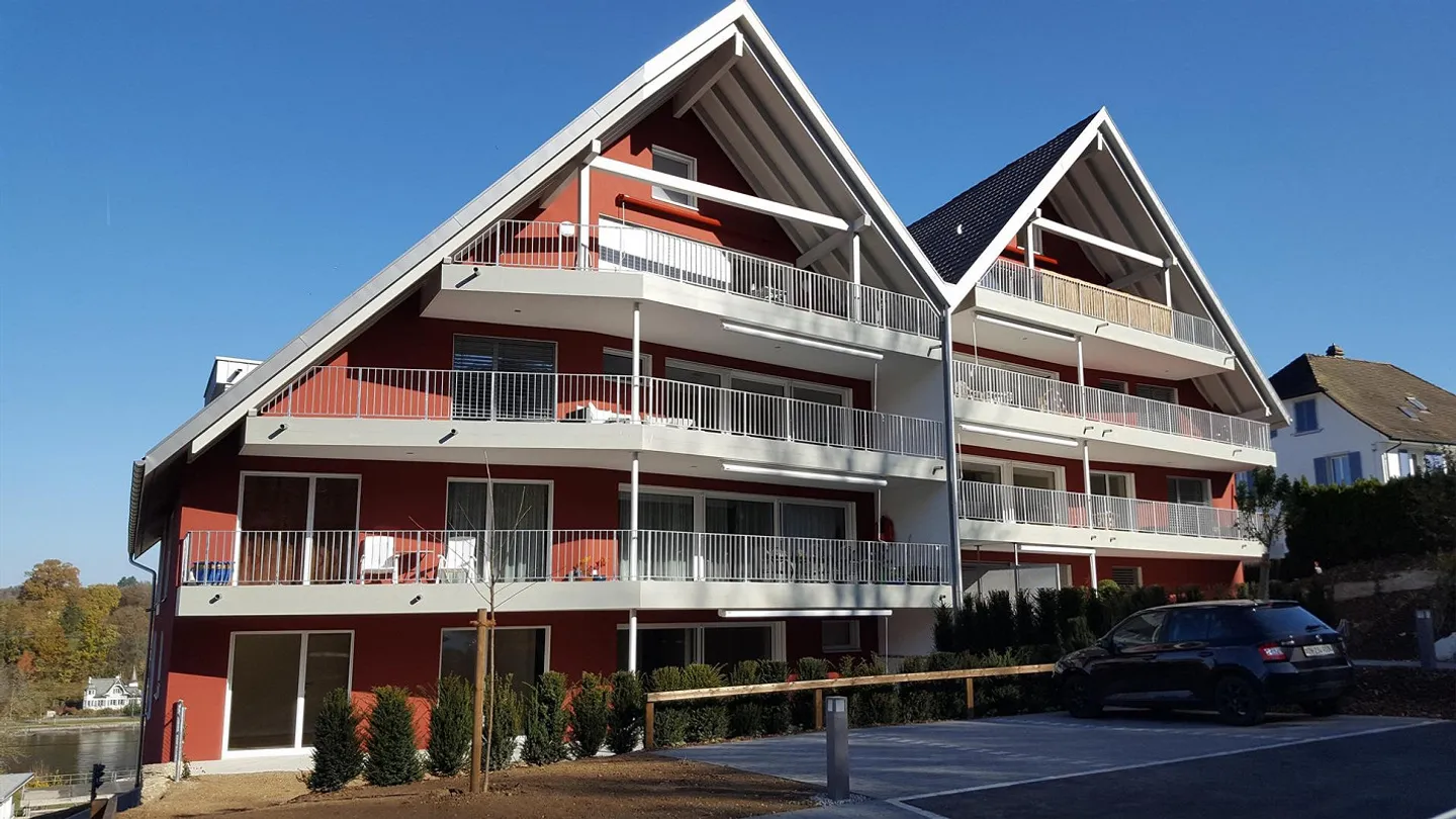 Appartement moderne de 4,5 pièces avec patio idyllique à louer - Photo 1 sur 11