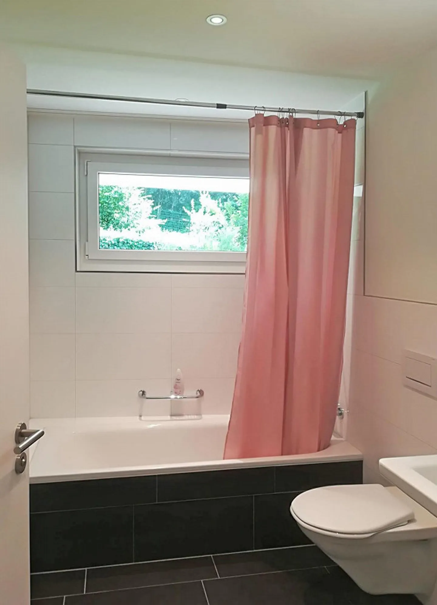 Appartement moderne de 4,5 pièces avec patio idyllique à louer - Photo 9 sur 11