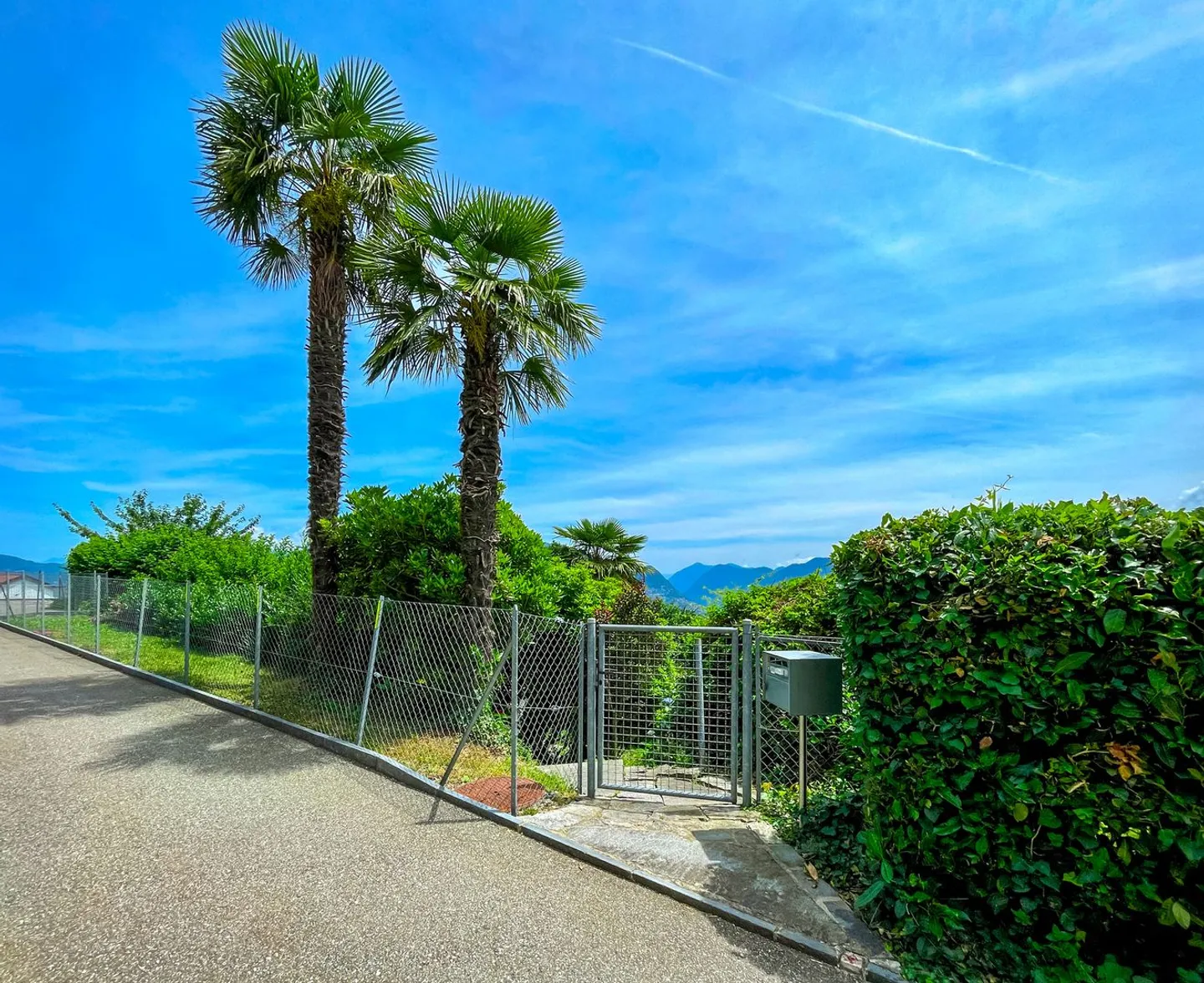 Terrain à bâtir avec vue sur le lac - Photo 7 sur 12