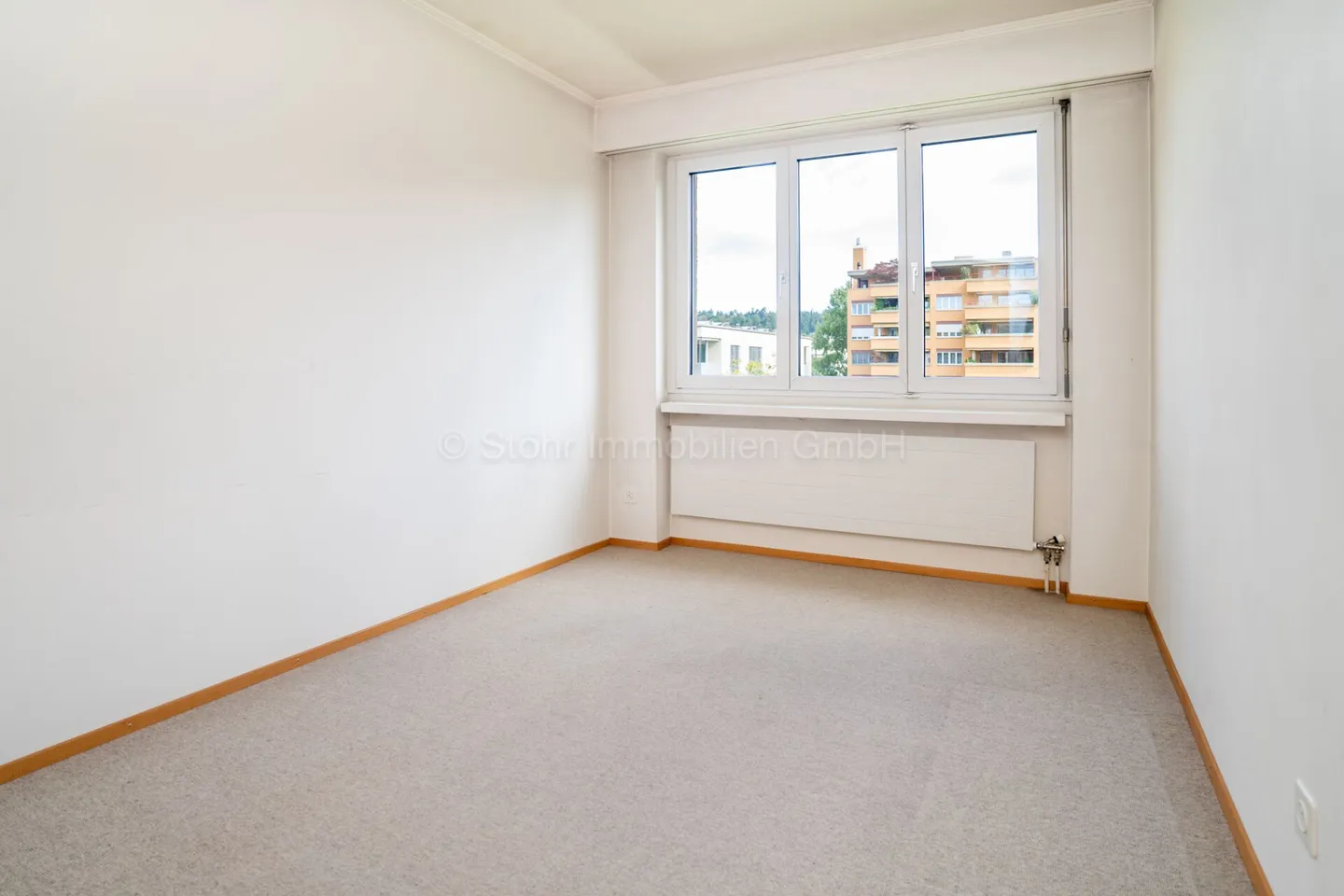 Spacious 5.5 Room Apartment Centrally Located in Winterthur-Seen - Photo 20 of 25