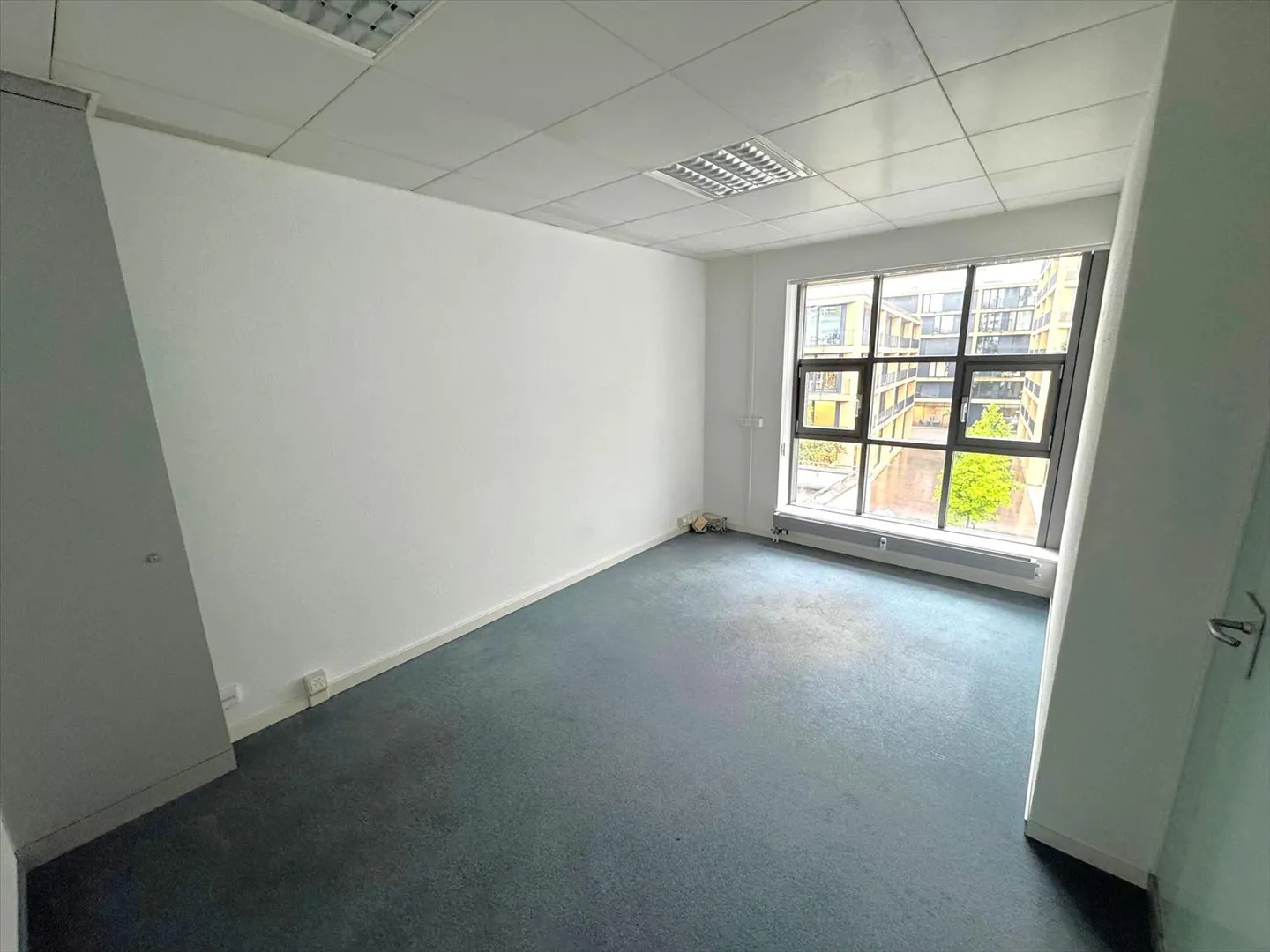Office in prime location in Uster! - Photo 3 of 5