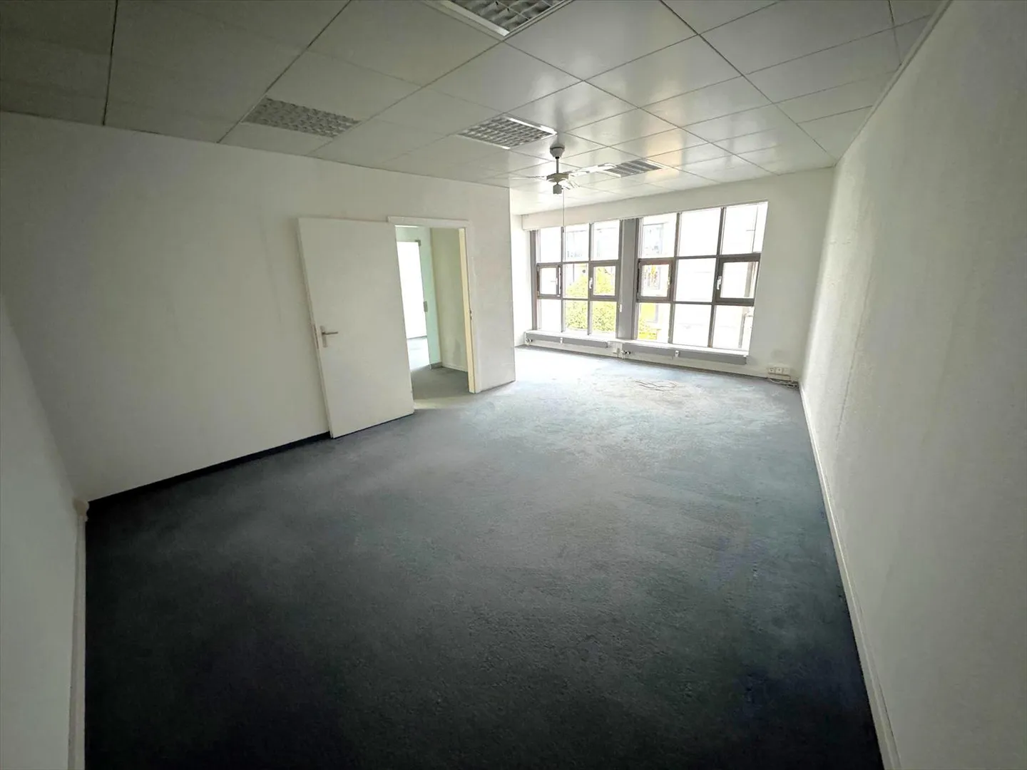 Office in prime location in Uster! - Photo 4 of 5
