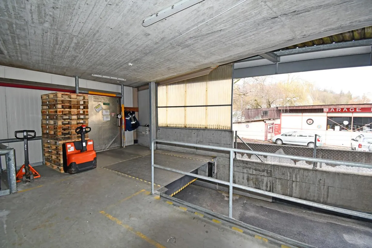 Propriété d'investissement entièrement louée - Propriété commerciale - Photo 7 sur 10