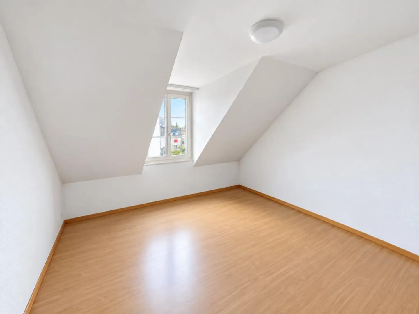 Bright attic apartment at attractive conditions - Photo 1 of 3