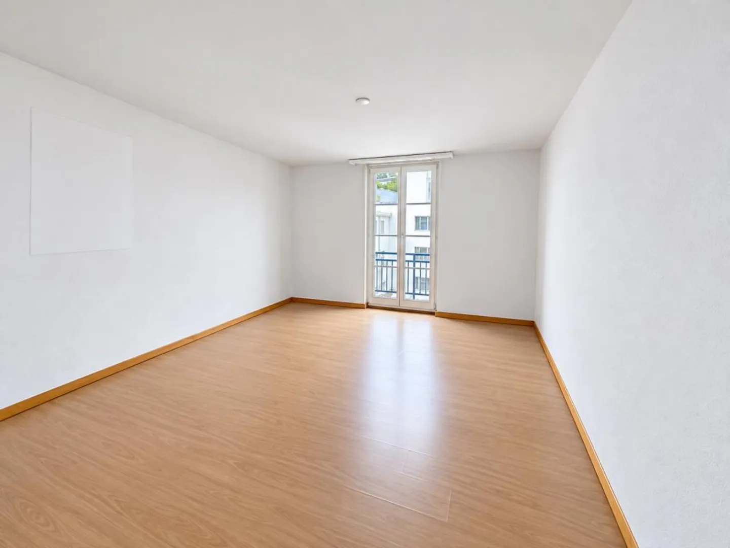 Bright attic apartment at attractive conditions - Photo 2 of 3