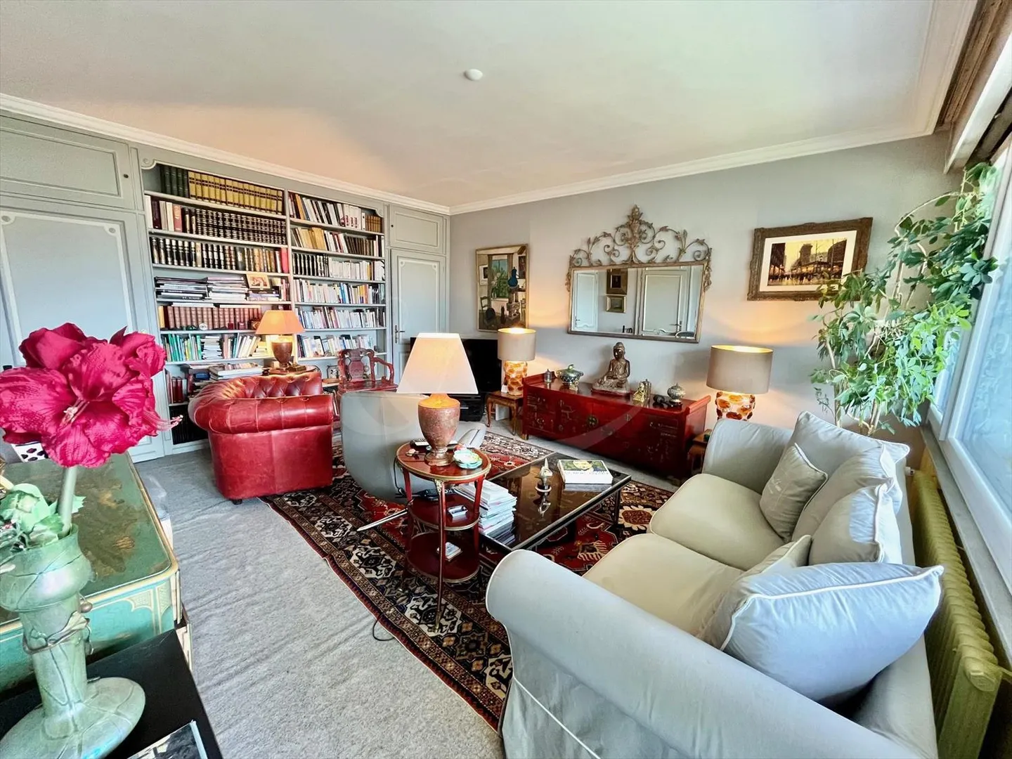 Timeless elegance and generous volumes 6.5 room apartment crossing just steps from Parc Bertrand, in Champel - Photo 3 of 11