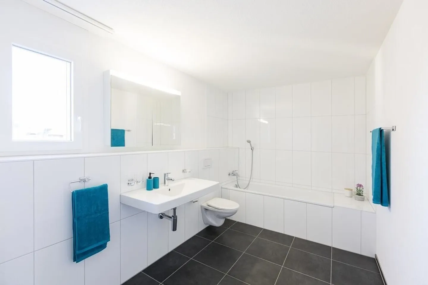 Attractive Attic Apartment in the Heart of Kirchberg! - Photo 5 of 9