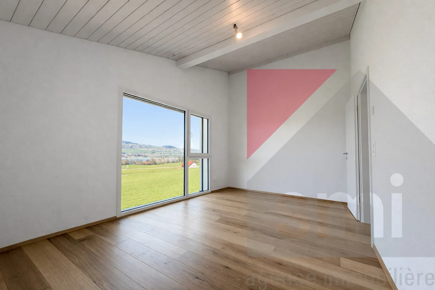 A Corbières new 5.5 room villa on the edge of an agricultural zone, facing the lake - Photo 4 of 6