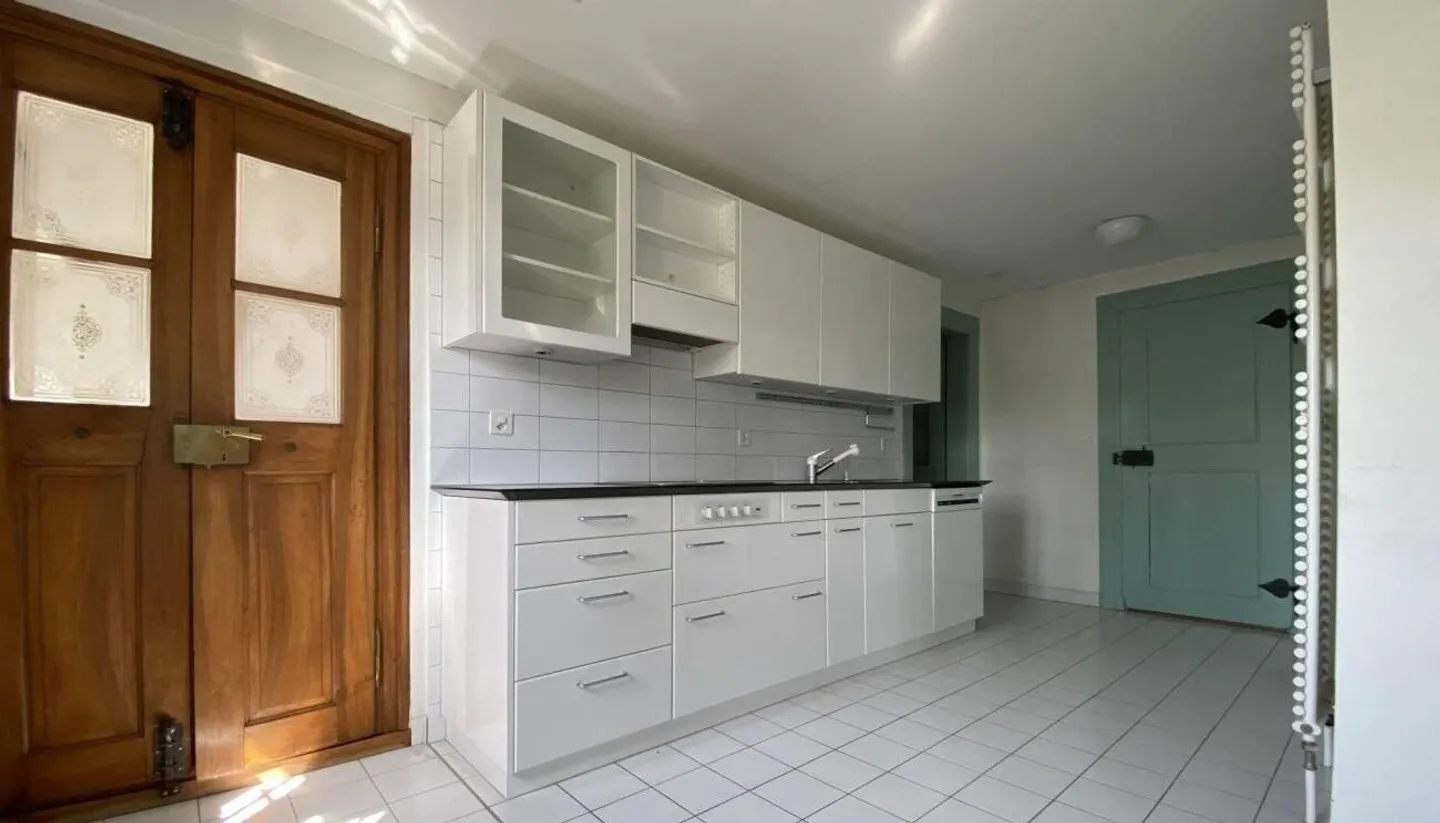 5.5-ROOM DREAM HOME WITH CHARM AND HISTORY - Photo 7 of 10