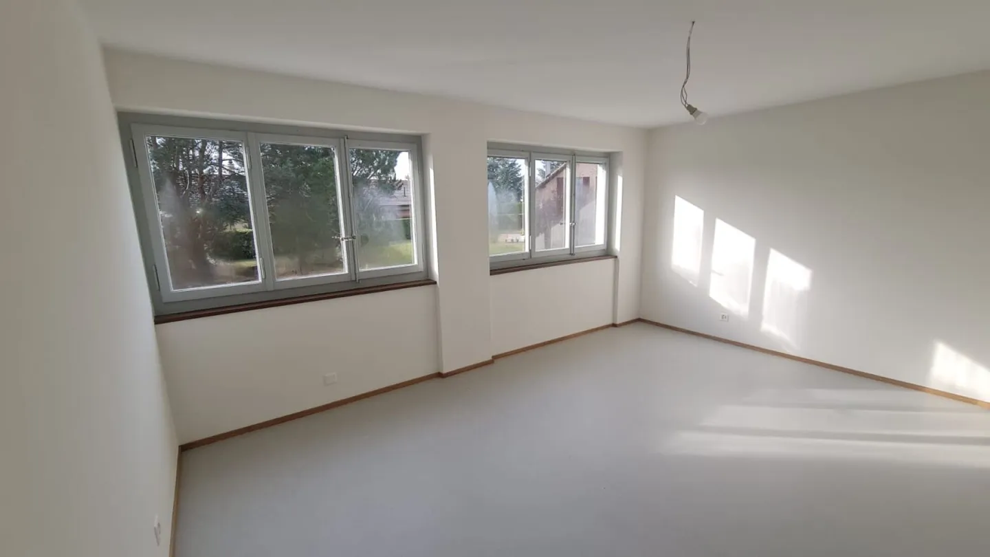 Elegant Duplex with Private Terrace - Photo 9 of 16