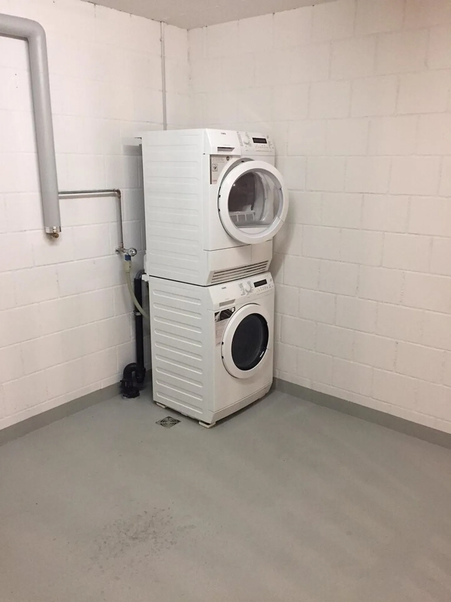 Attractive Attic Apartment in the Heart of Kirchberg! - Photo 8 of 9