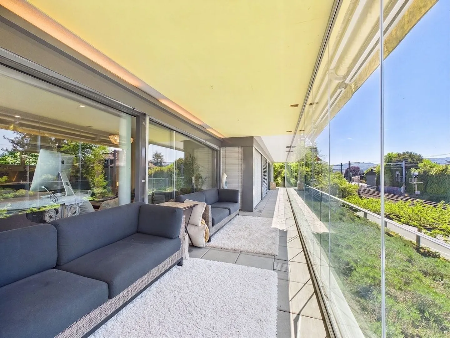 Appartamento giardino 5,5 locali con terrazza vetrata in posizione centrale a Zollikon - Foto 5 di 13