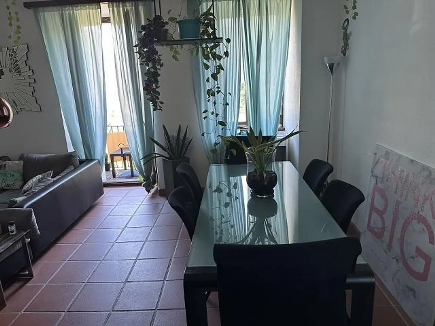 3 1/2 - Room Duplex Apartment Near the Lake - Photo 4 of 22