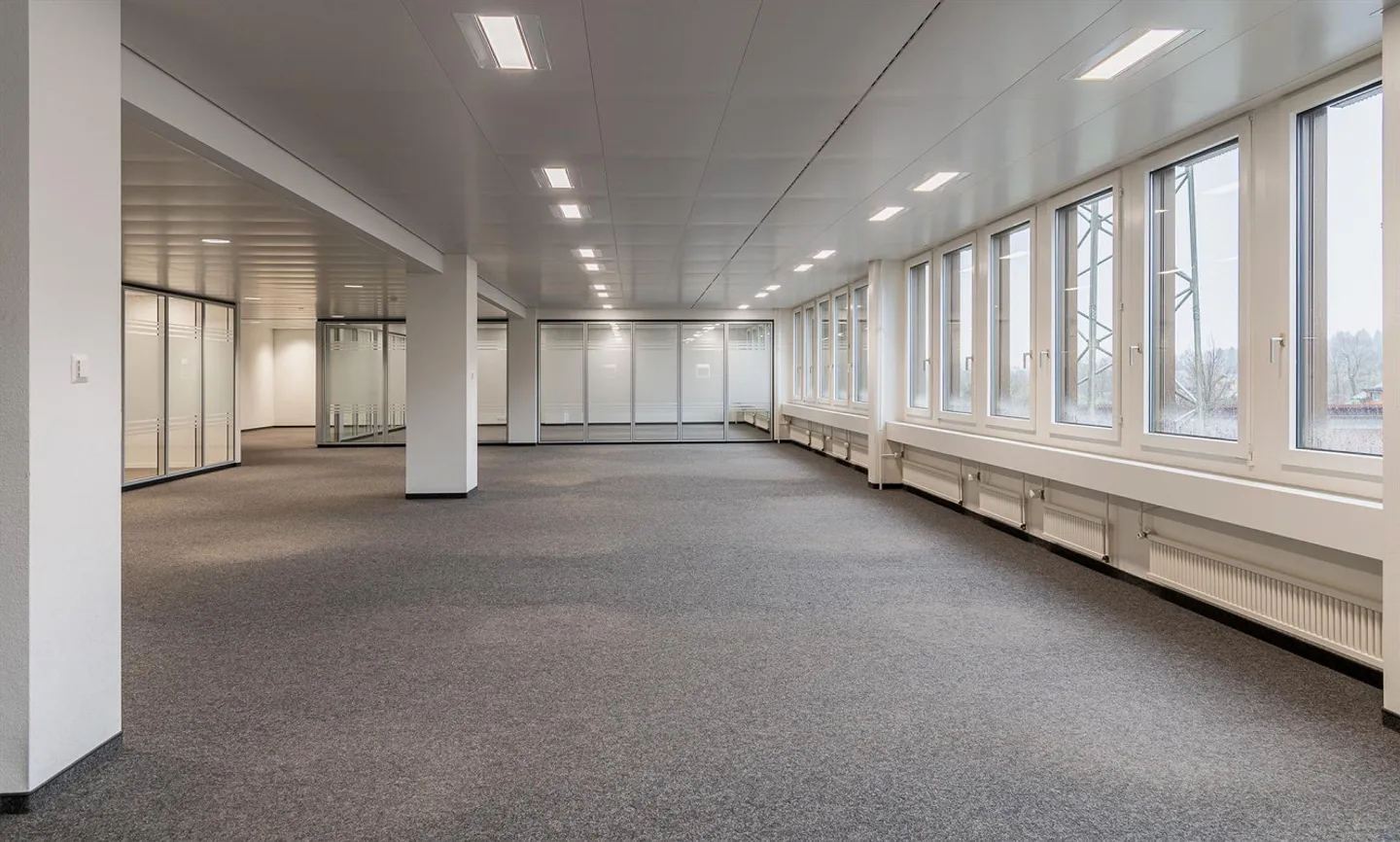 I tuoi nuovi uffici - pronti per essere occupati! - Edificio commerciale Neuhof... - Foto 7 di 13