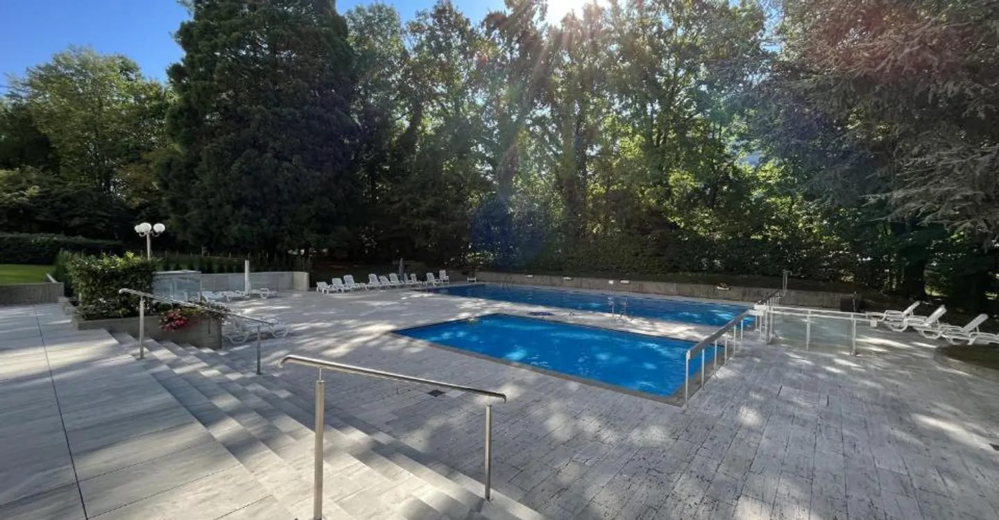 Luxury Apartment in Chêne-Bougeries - Photo 1 of 6