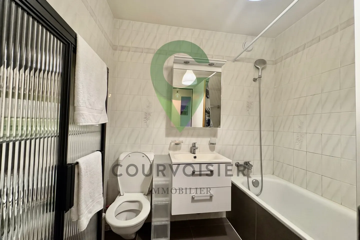 Charming 5.5-room duplex convertible into 2 independent apartments - Photo 13 of 15