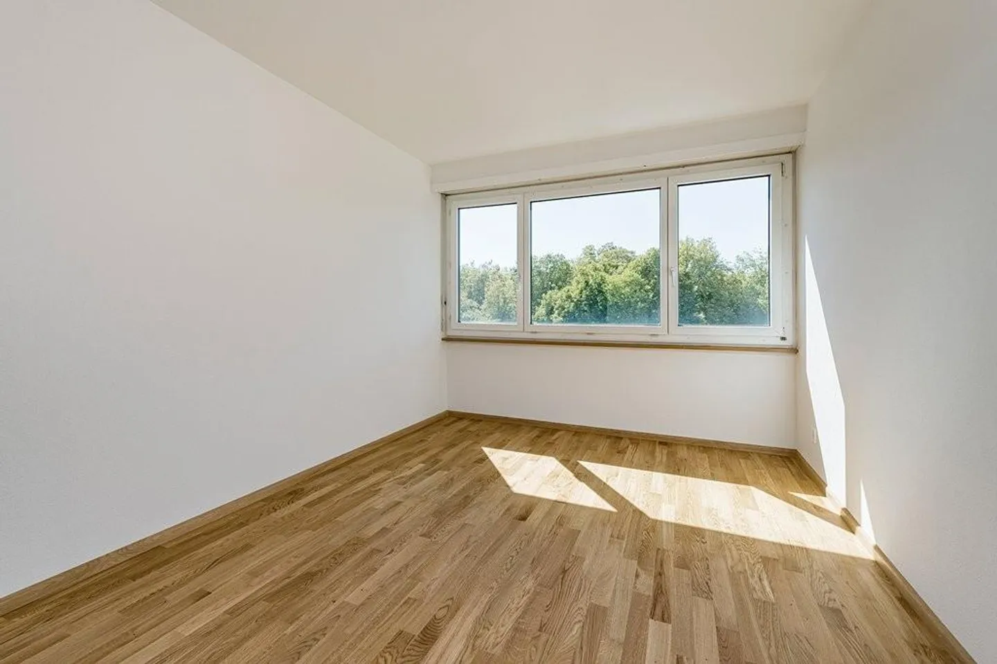 Cozy Living with an Excellent View! - Photo 5 of 6