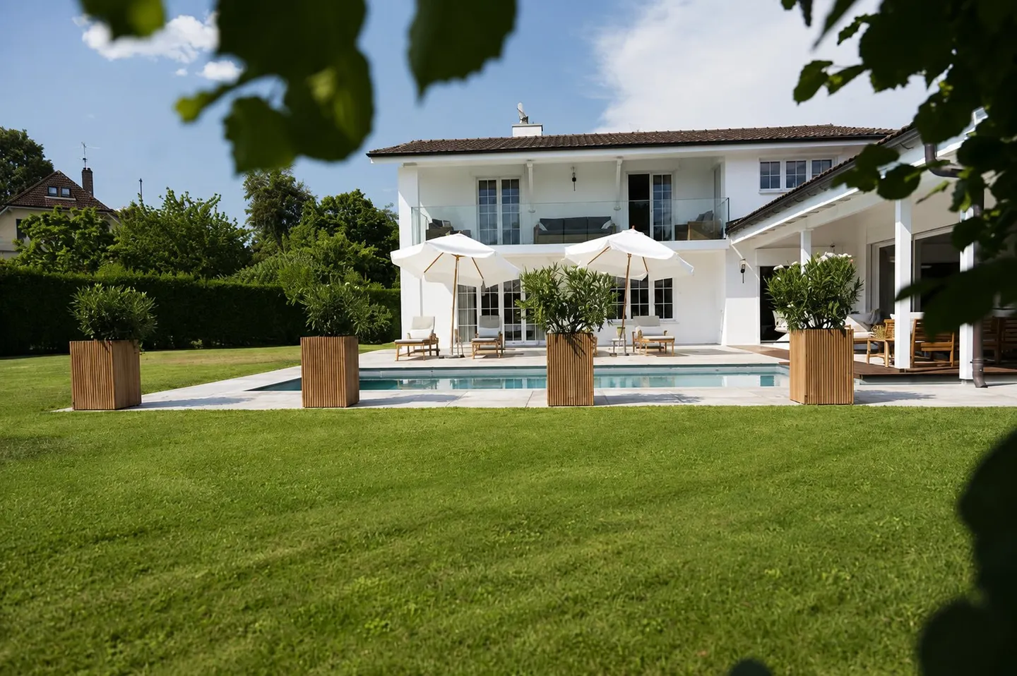 ESCLUSIVITÀ A MIES? PROPRIETÀ ECCEZIONALE DI 8 STANZE Off-Market - Foto 3 di 28