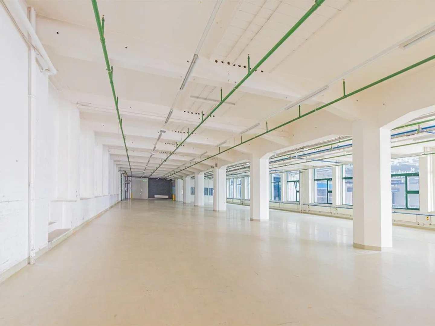 Spacious Offices in Zuchwil - Photo 1 of 5