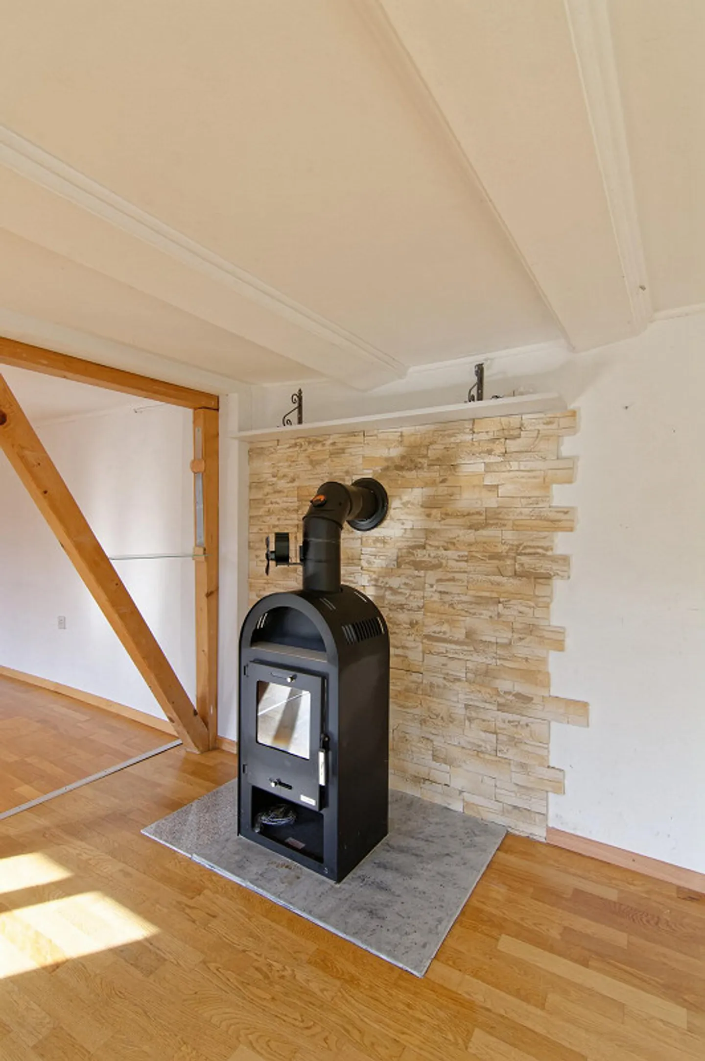 Detached 7.5-room single-family house - Photo 7 of 11