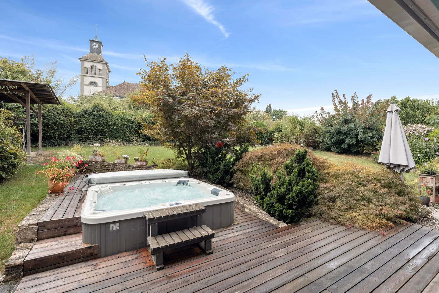 Geräumige Wohnung mit großem Garten - Foto 8 von 10