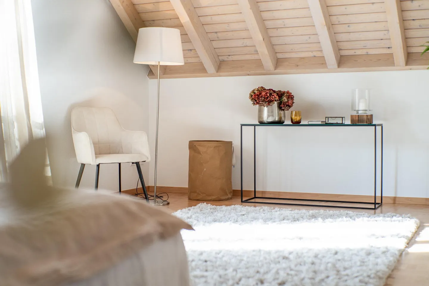 Spacious and light-filled living! - Photo 25 of 30