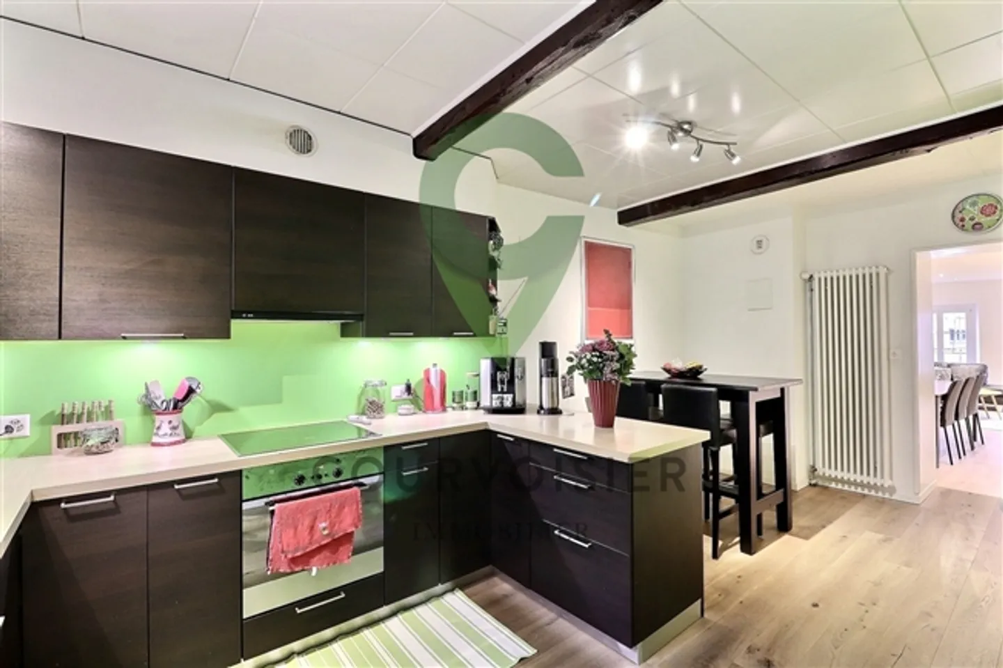 Casa affascinante nel centro di Bougy Villars - Foto 1 di 10