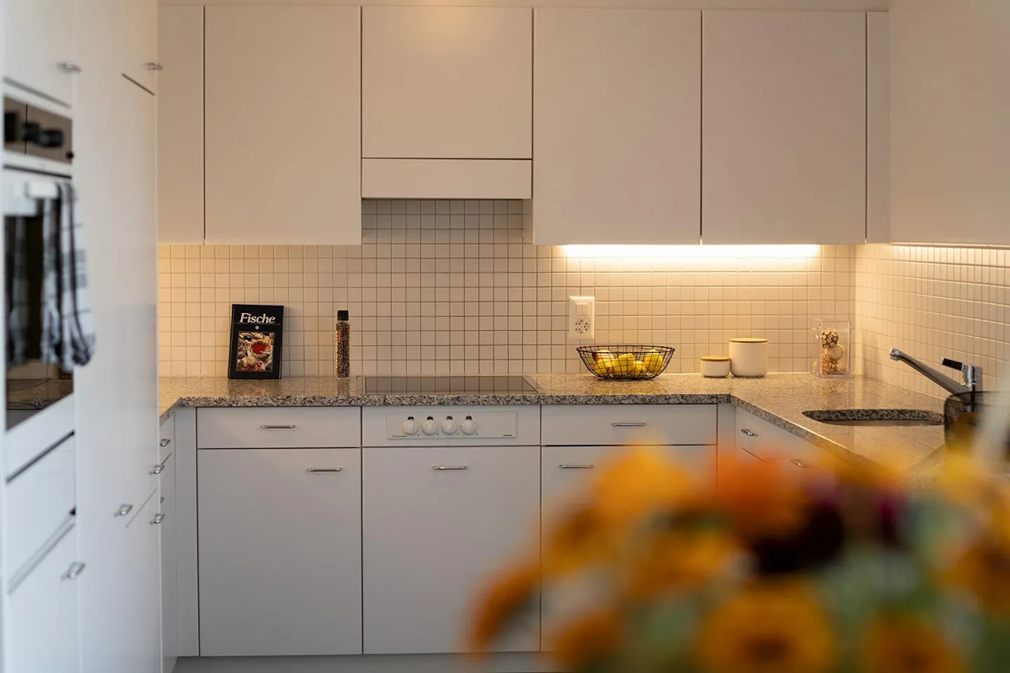 Spacious and light-filled living! - Photo 27 of 30