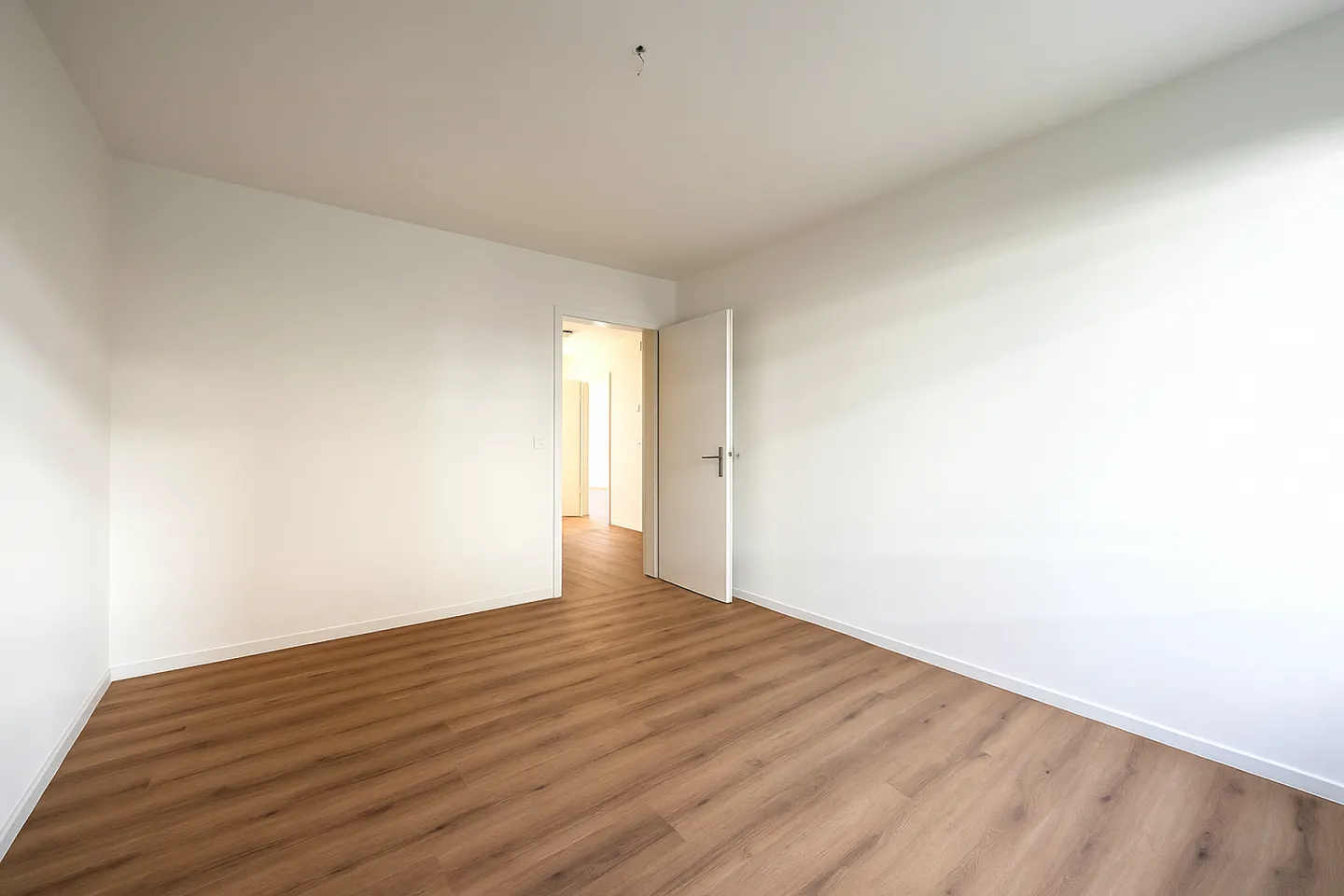 Wohnen wie neu: Erstbezug nach Renovation - 3.5-Zimmer-Wohnung mit Stil - Foto 3 von 7