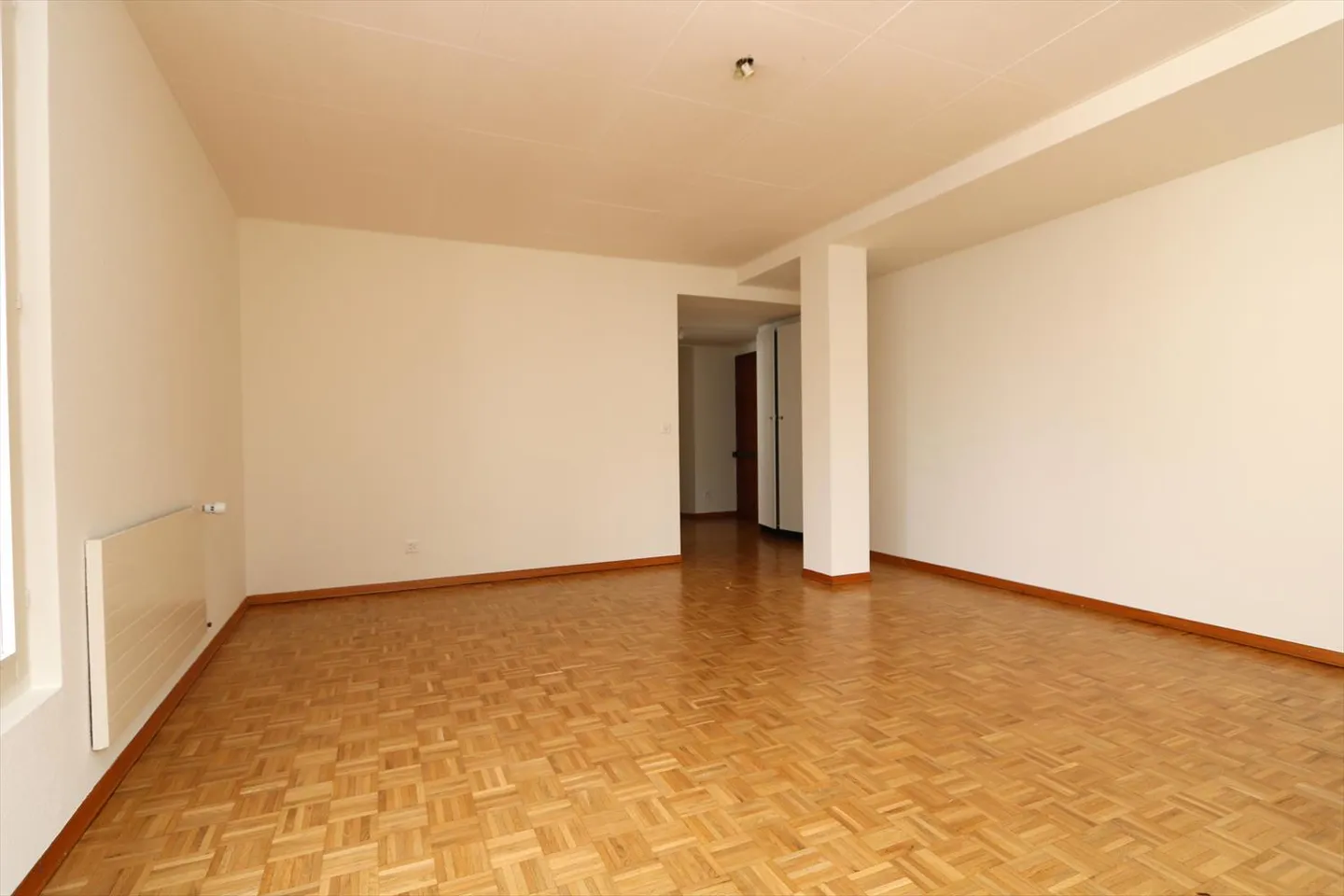 Wohnung mit 4 Zimmern in Pâquis - Foto 2 von 8
