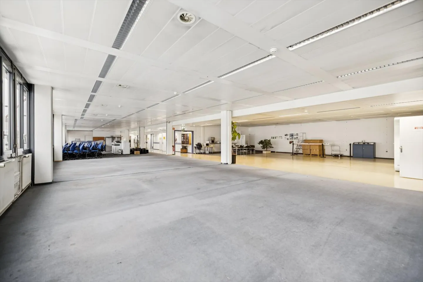 Production and office spaces for rent in Satigny - Photo 6 of 10