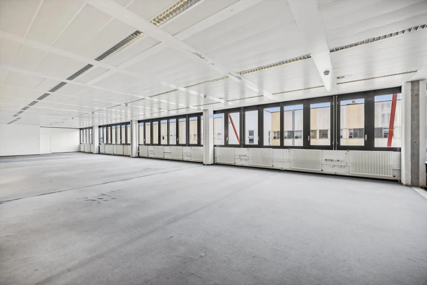 Production and office spaces for rent in Satigny - Photo 8 of 10