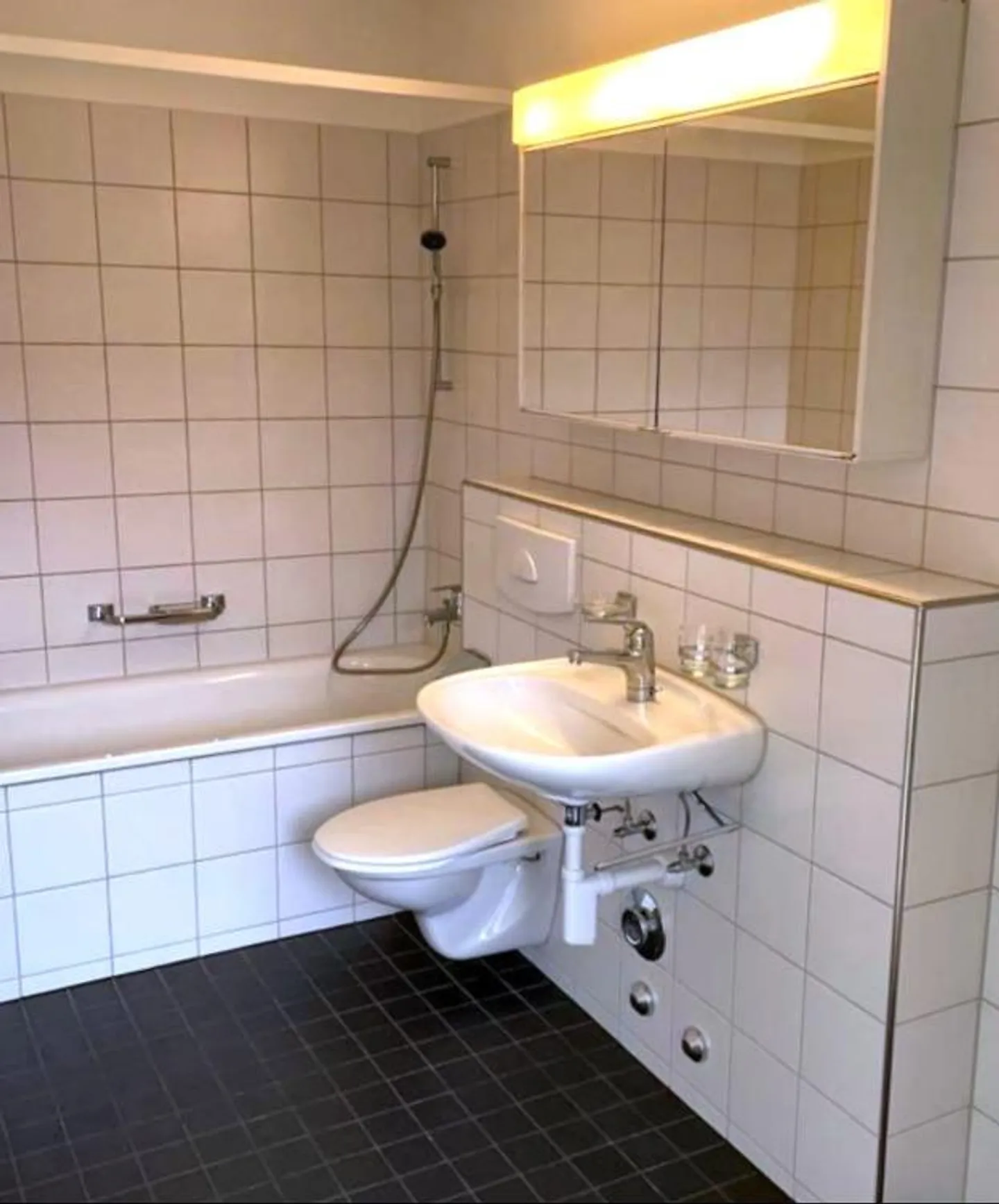 Superbe appartement de 3 pièces - Photo 4 sur 7