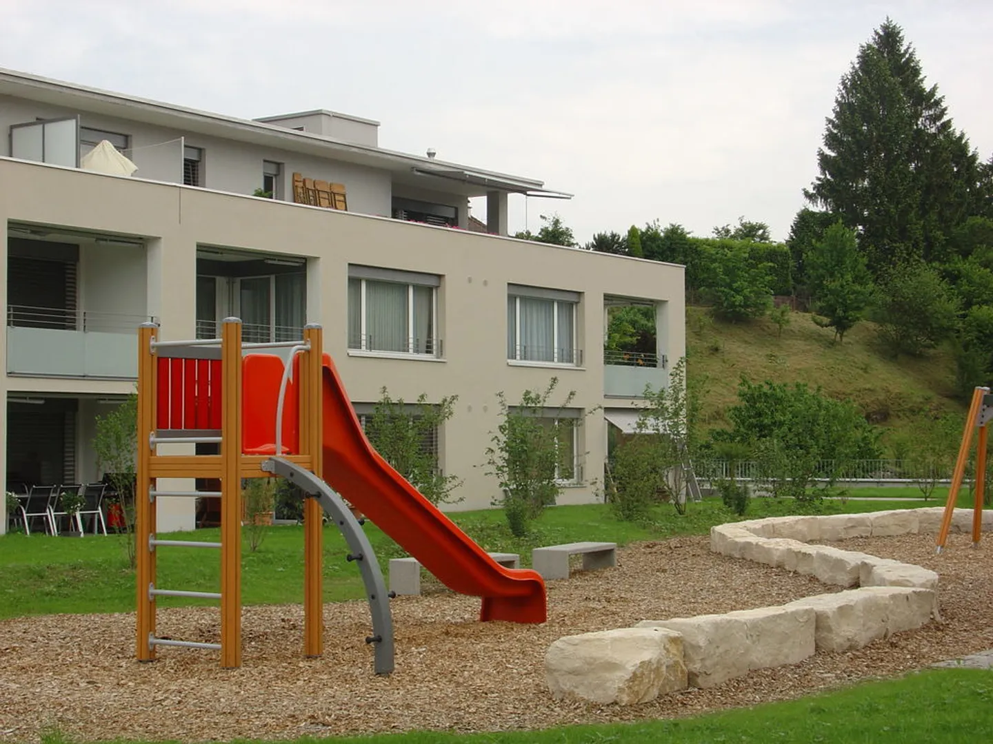 SCHÖNE 3.5-ZIMMERWOHNUNG AN ZENTRALER LAGE IN MÖHLIN - Foto 3 von 7