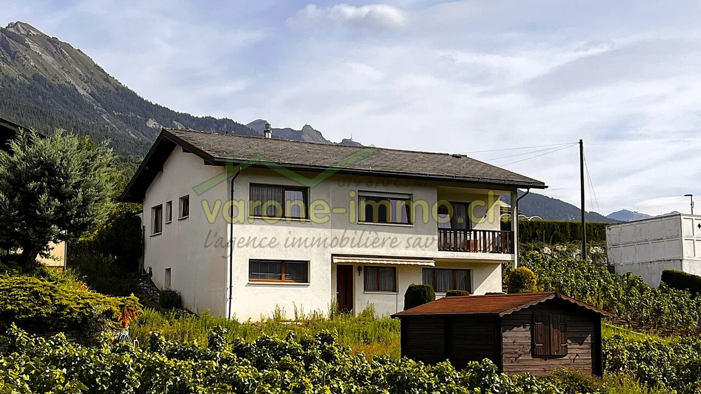 Villa mit 6 Zimmern in Ormône/Savièse mit optionalen Baugrund - Foto 1 von 13