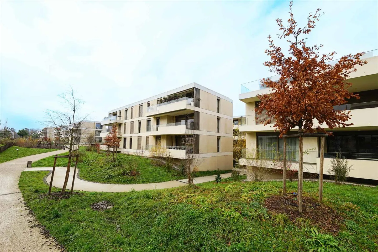 Appartement 5 pièces - Photo 1 sur 12