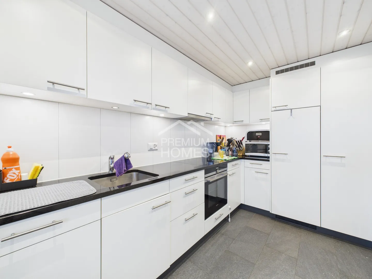 Spacious Family Apartment in Bätterkinden - Photo 4 of 8