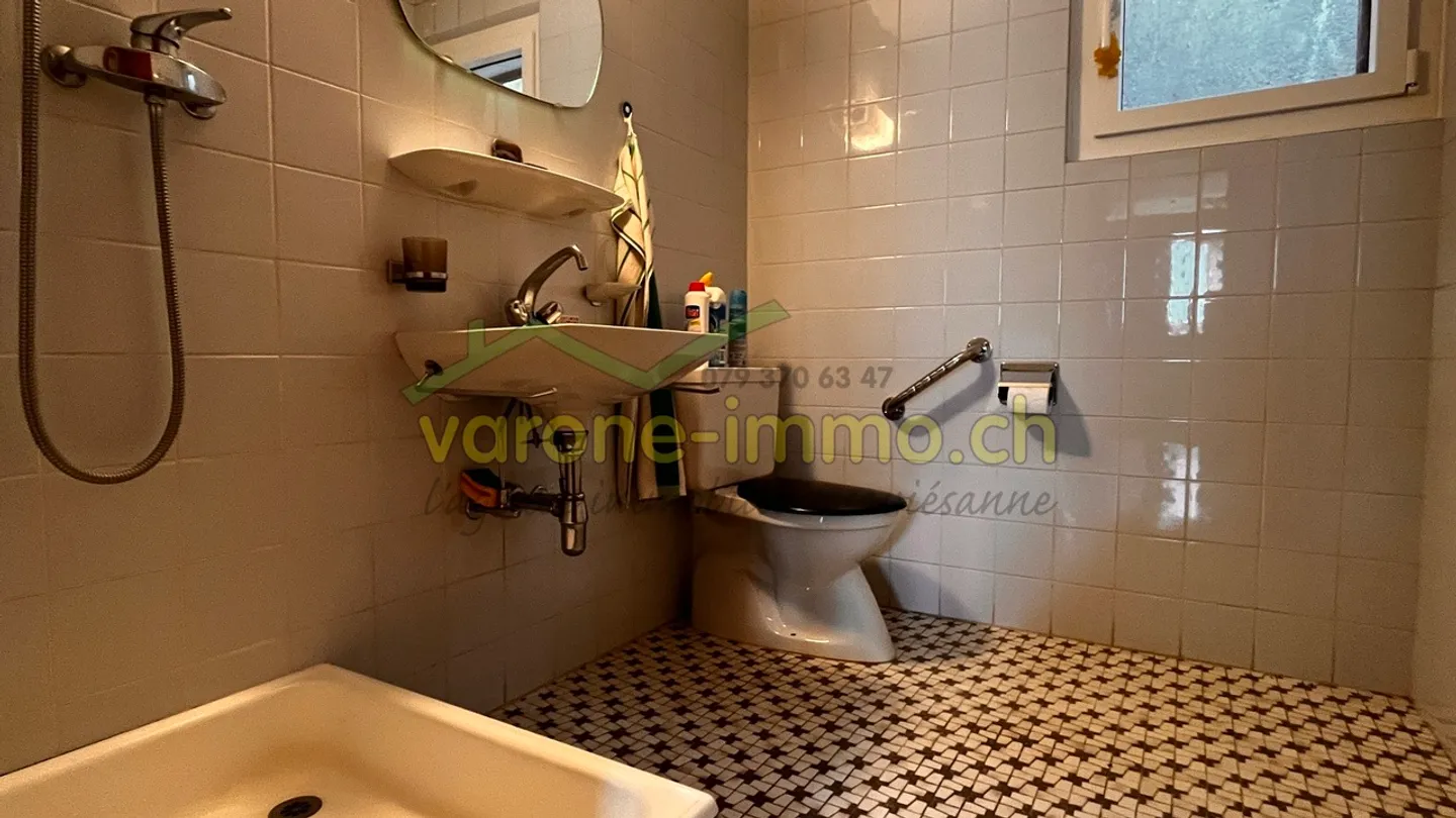 Villa mit 6 Zimmern in Ormône/Savièse mit optionalen Baugrund - Foto 9 von 13