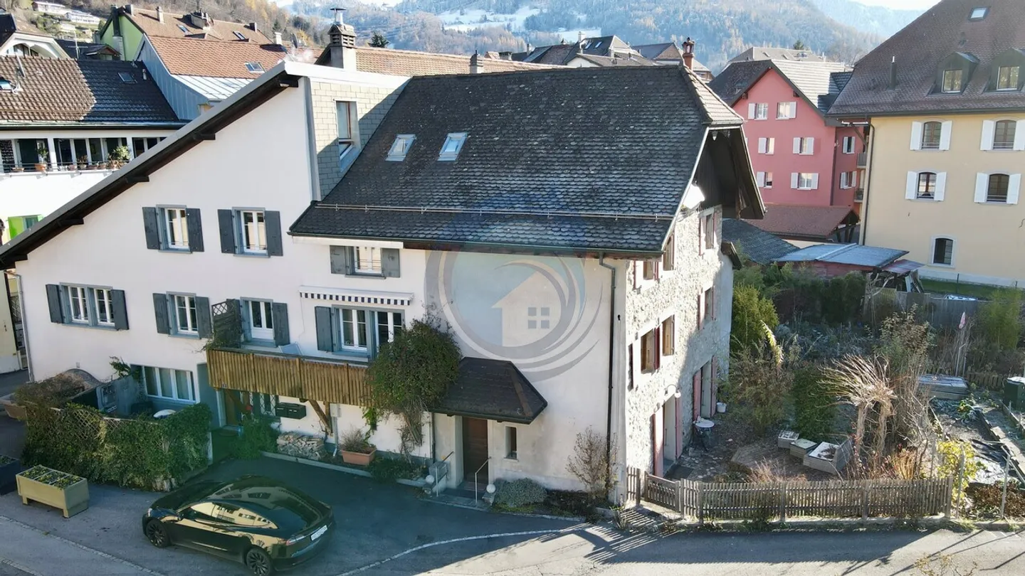 Beautiful Village House in the Heart of Blonay - Photo 4 of 14