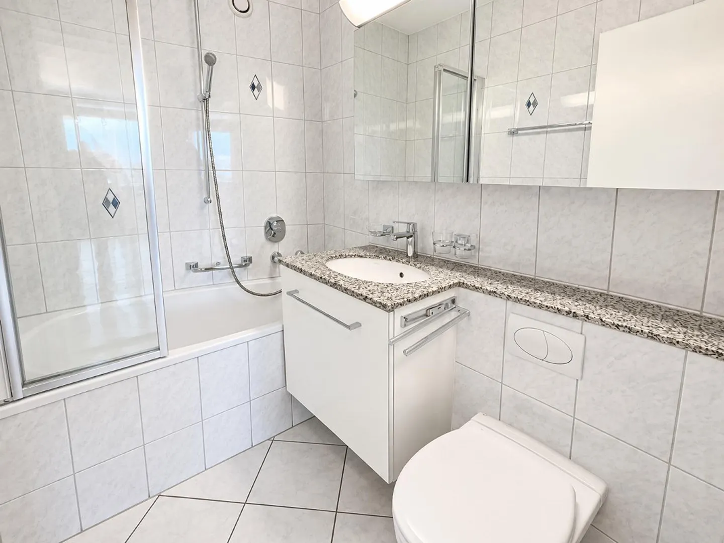 Charmante Wohnung mit Balkon - Foto 6 von 9