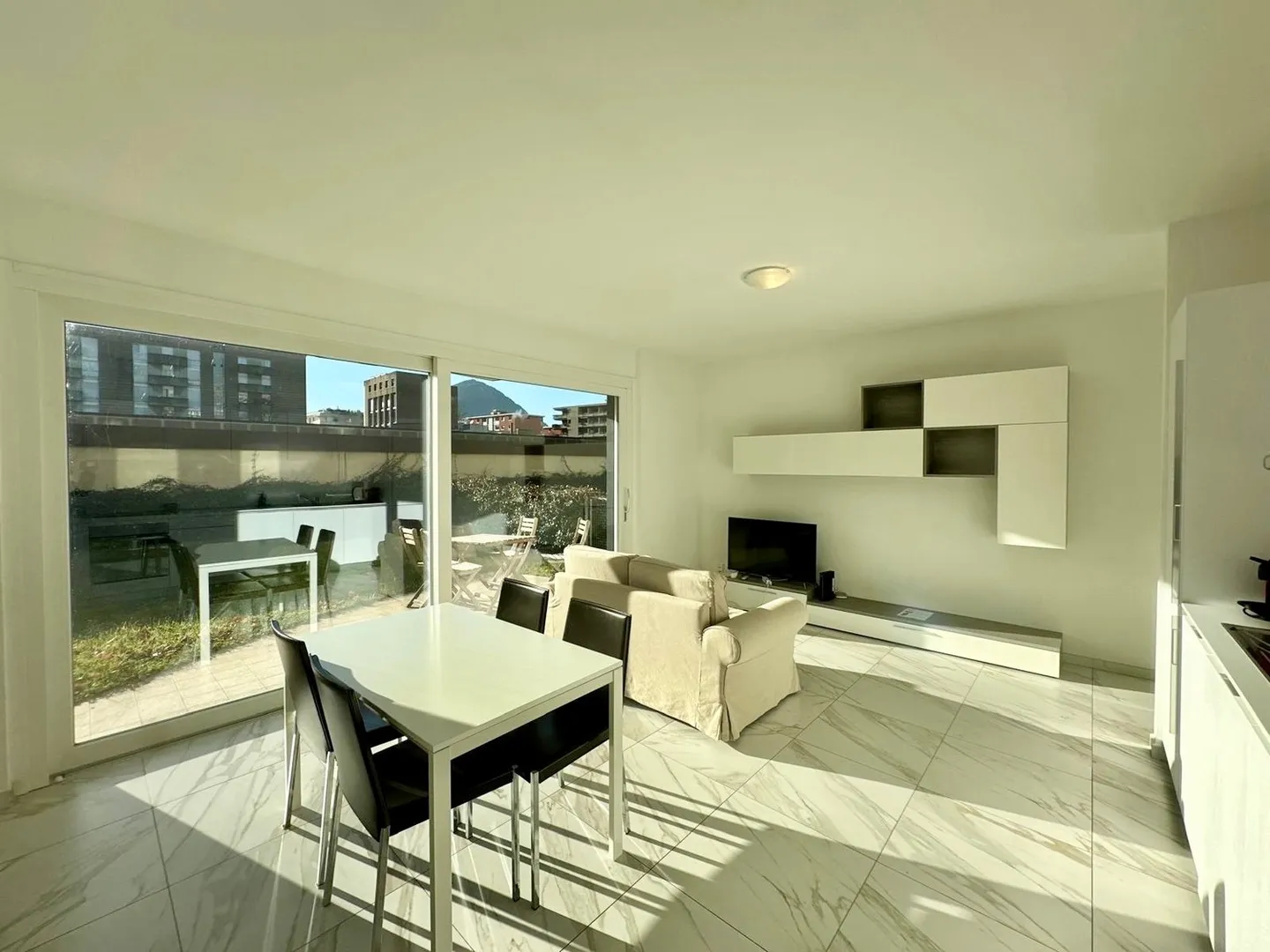 VIGANELLO AREA - 2.5 Rooms for Rent, Furnished, with Private Garden - Photo 4 of 9