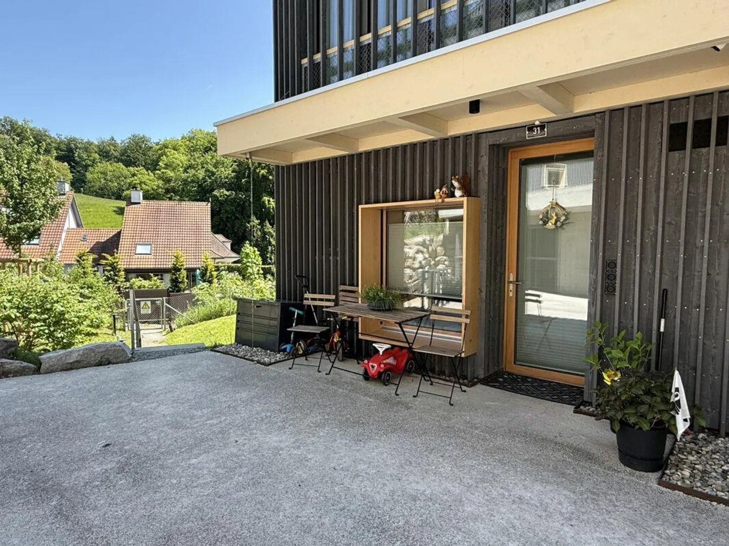 Casa unifamiliare quasi nuova di 6,5 stanze in ottima posizione - Foto 2 di 12