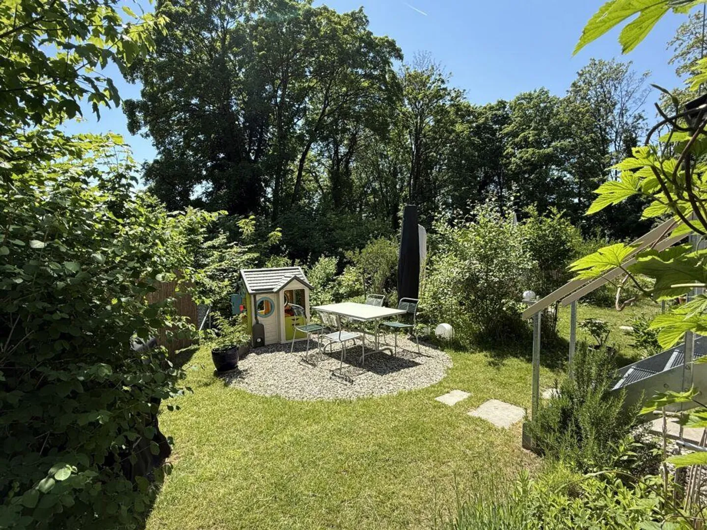Casa unifamiliare quasi nuova di 6,5 stanze in ottima posizione - Foto 12 di 12