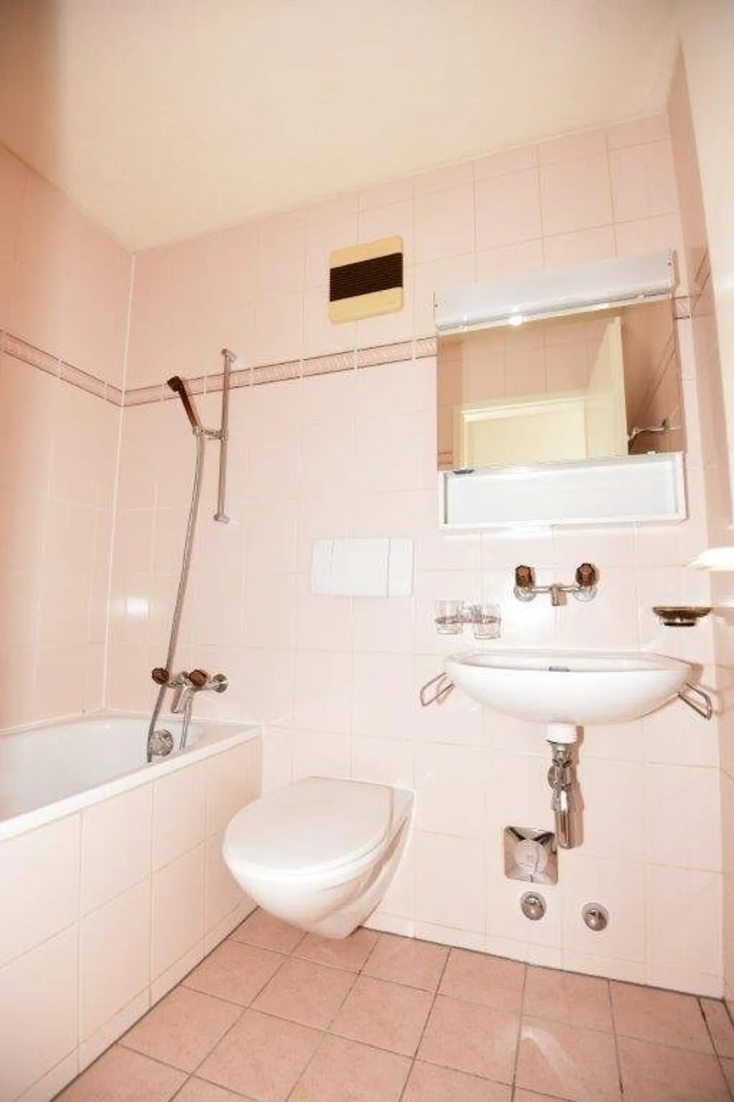 Valentin-Viertel, schöne 2-Zimmer-Wohnung im 3. Stock - Foto 5 von 5