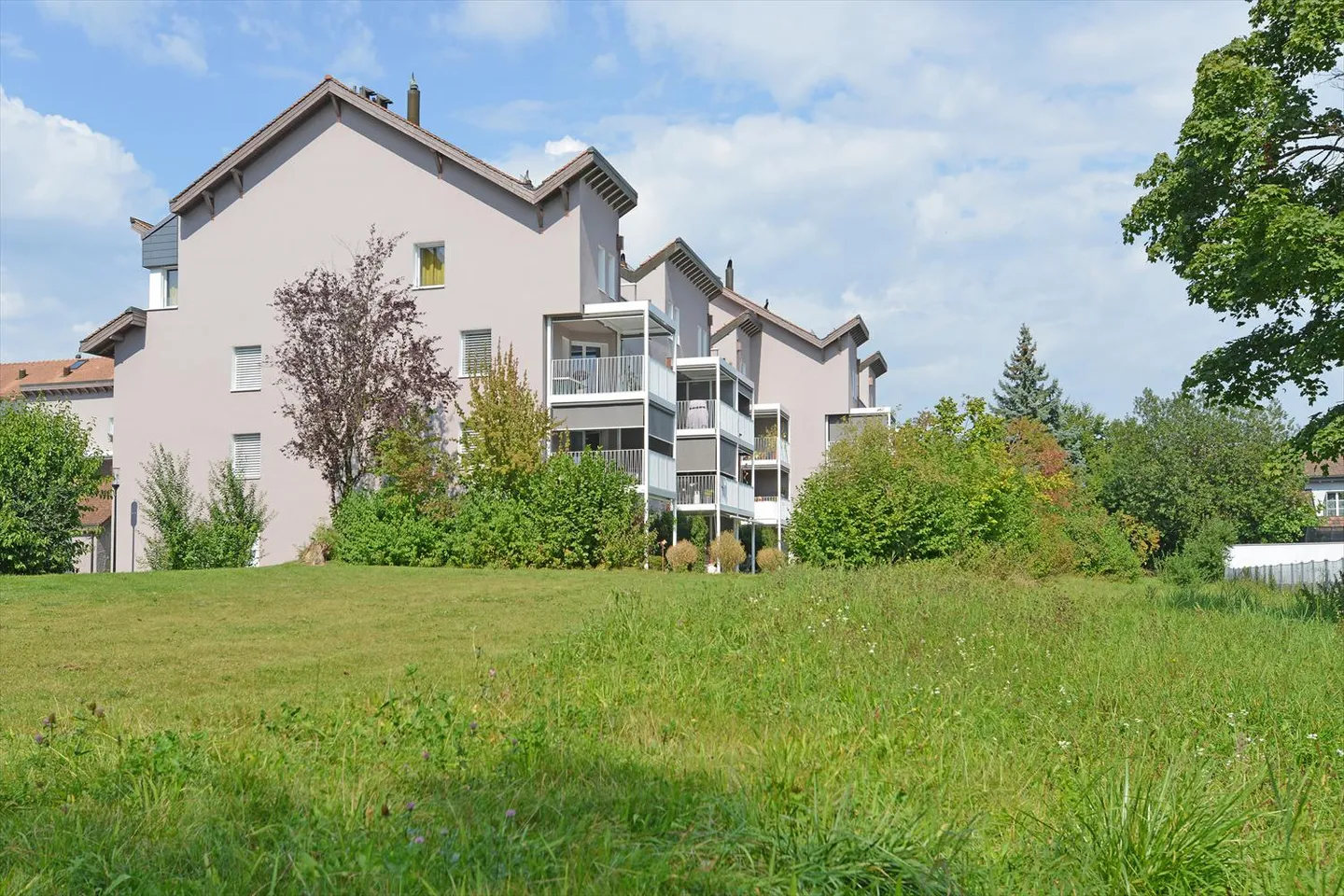 Apartment for rent - Photo 1 of 12