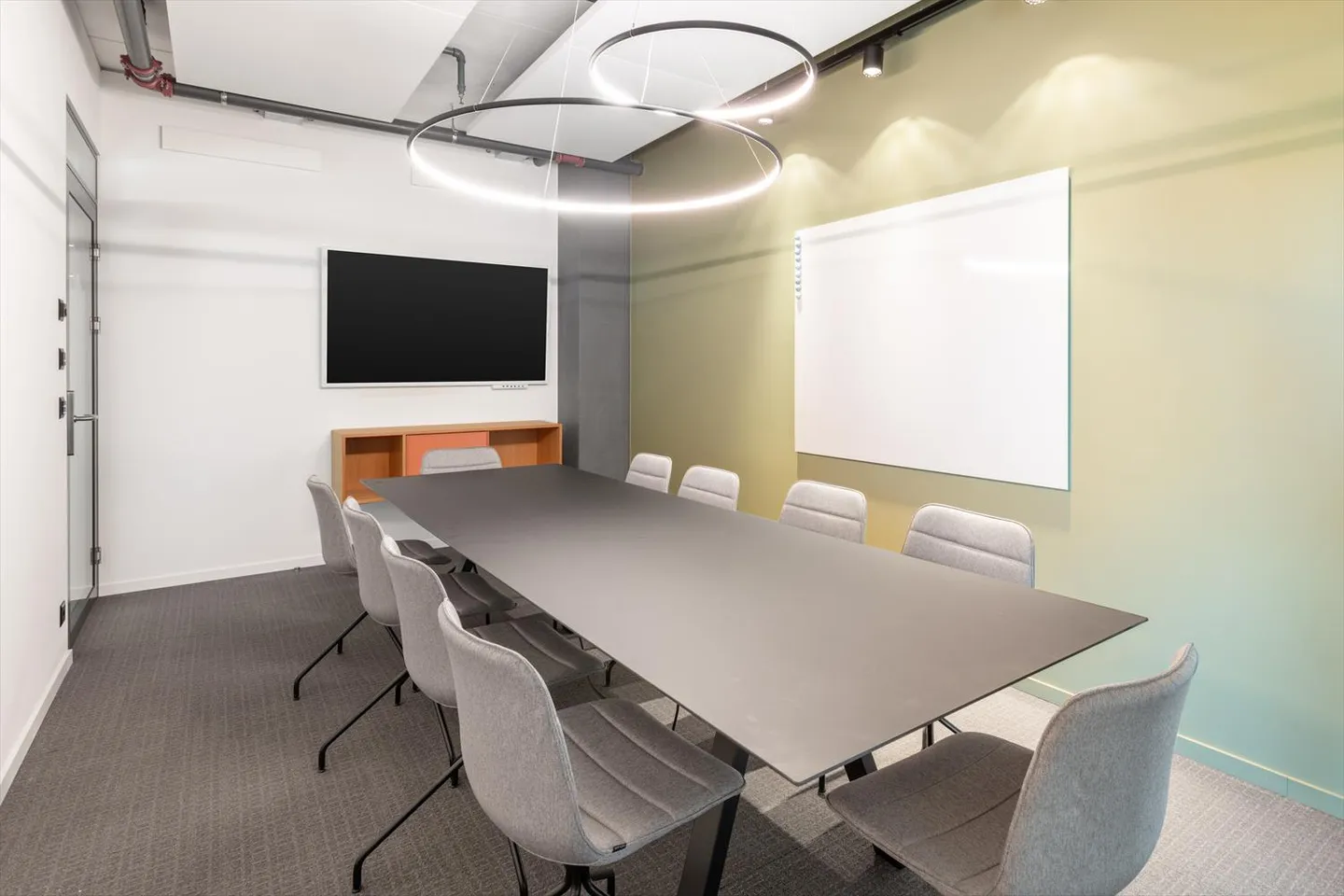 Lavora, organizza riunioni e promuovi la collaborazione in spazi per uffici presso Spaces R2 Tower - Foto 4 di 5