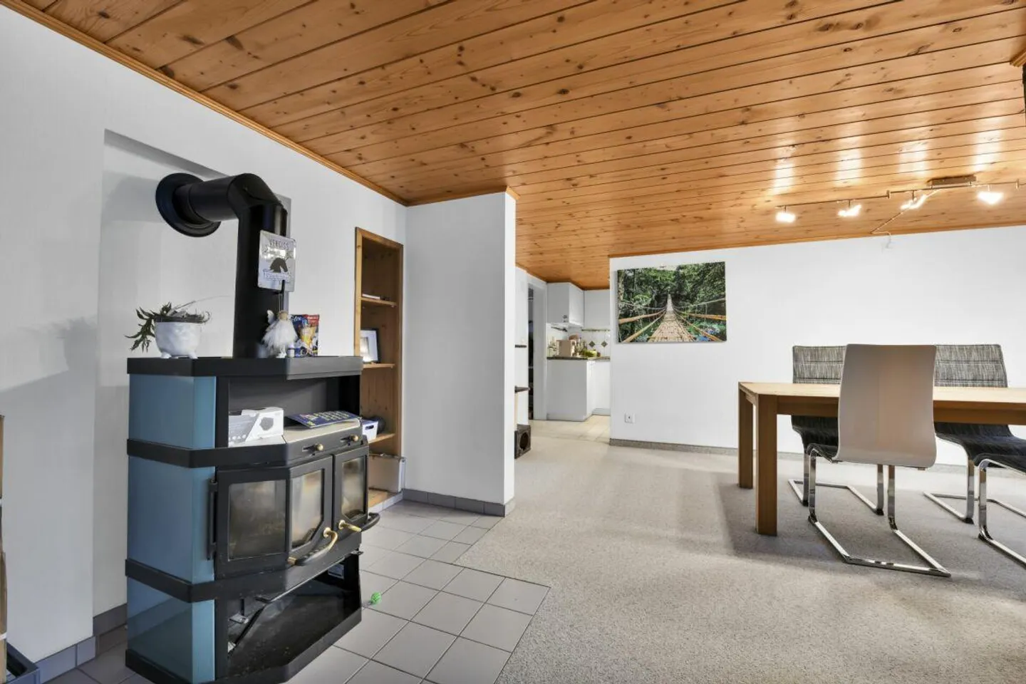 Vivere con carattere: Appartamento ristrutturato di 3,5 stanze in una posizione tranquilla - Foto 3 di 13