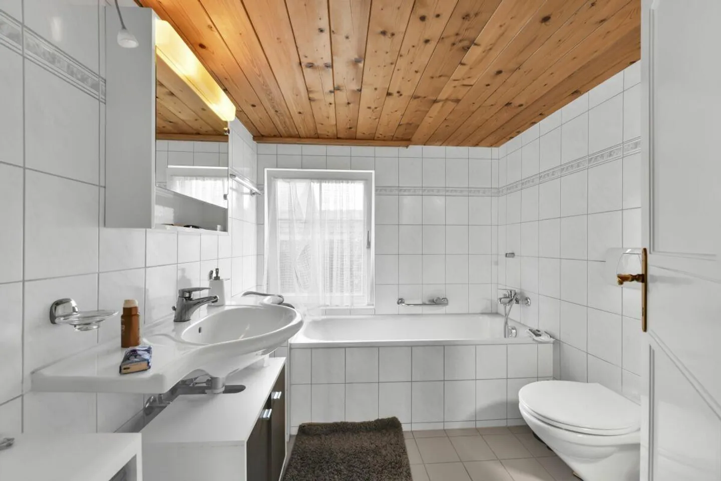 Vivere con carattere: Appartamento ristrutturato di 3,5 stanze in una posizione tranquilla - Foto 5 di 13